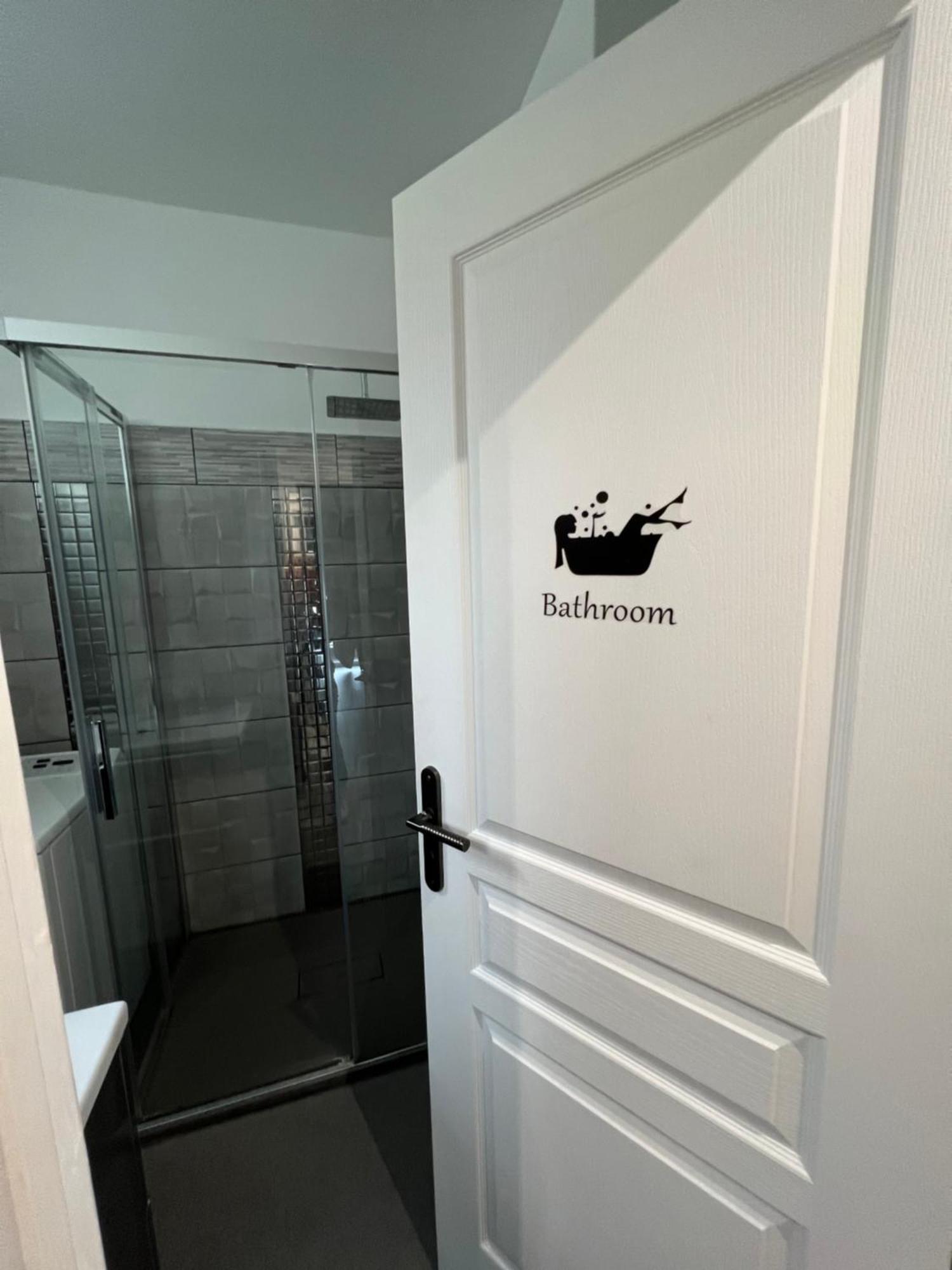 Gorgeous 2 Bedrooms Holiday Apartement Nizza Exterior foto