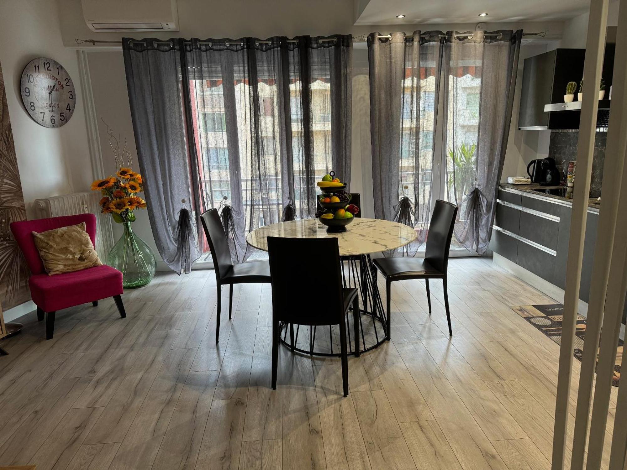 Gorgeous 2 Bedrooms Holiday Apartement Nizza Exterior foto
